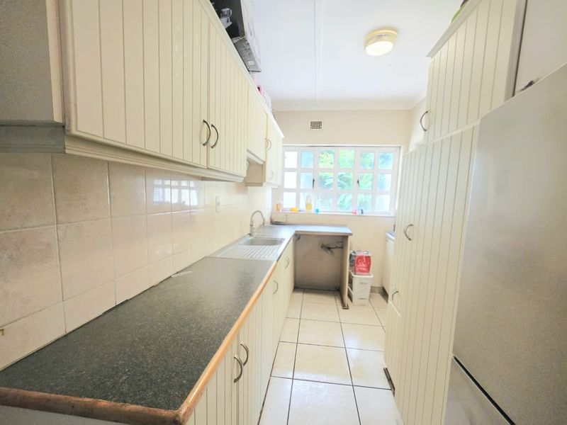 3 bedroom house - Photo 3