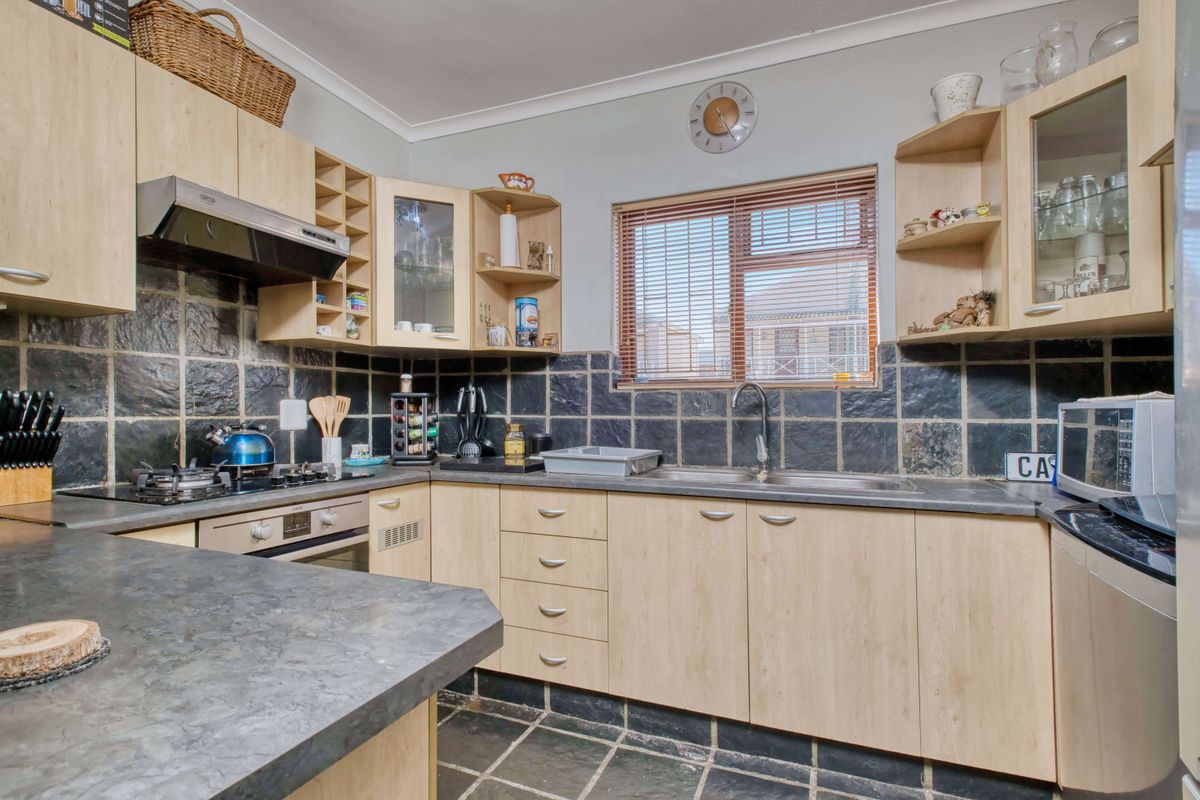 Stylish Split-Level Living in a Sought-After Area - Photo 4