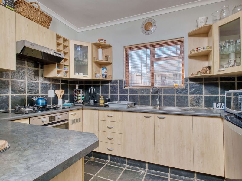 Stylish Split-Level Living in a Sought-After Area - Photo 4