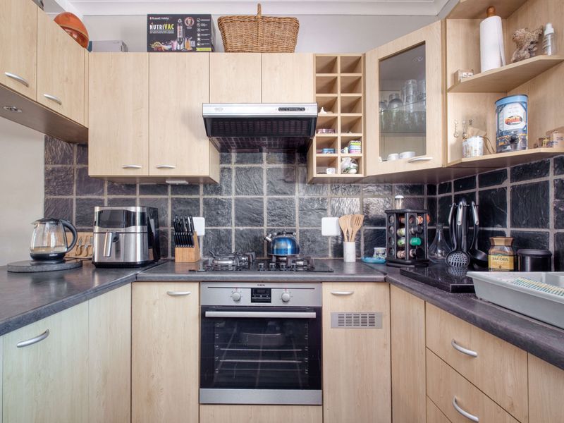 Stylish Split-Level Living in a Sought-After Area - Photo 5