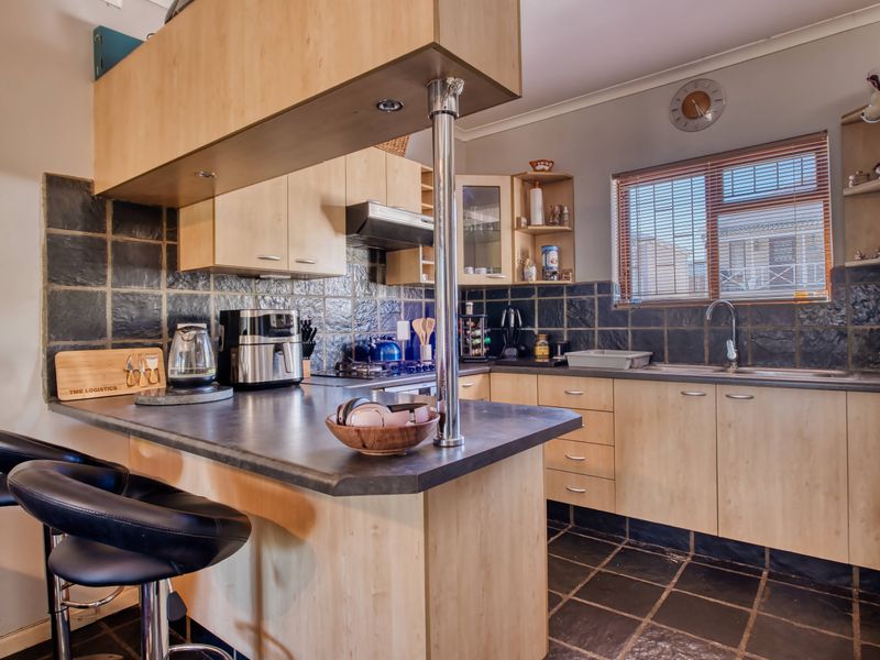 Stylish Split-Level Living in a Sought-After Area - Photo 6