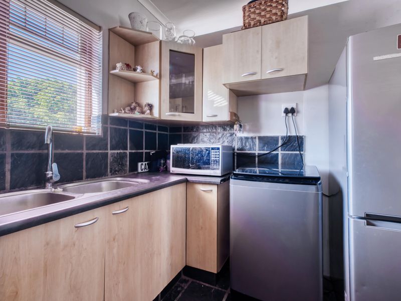 Stylish Split-Level Living in a Sought-After Area - Photo 7