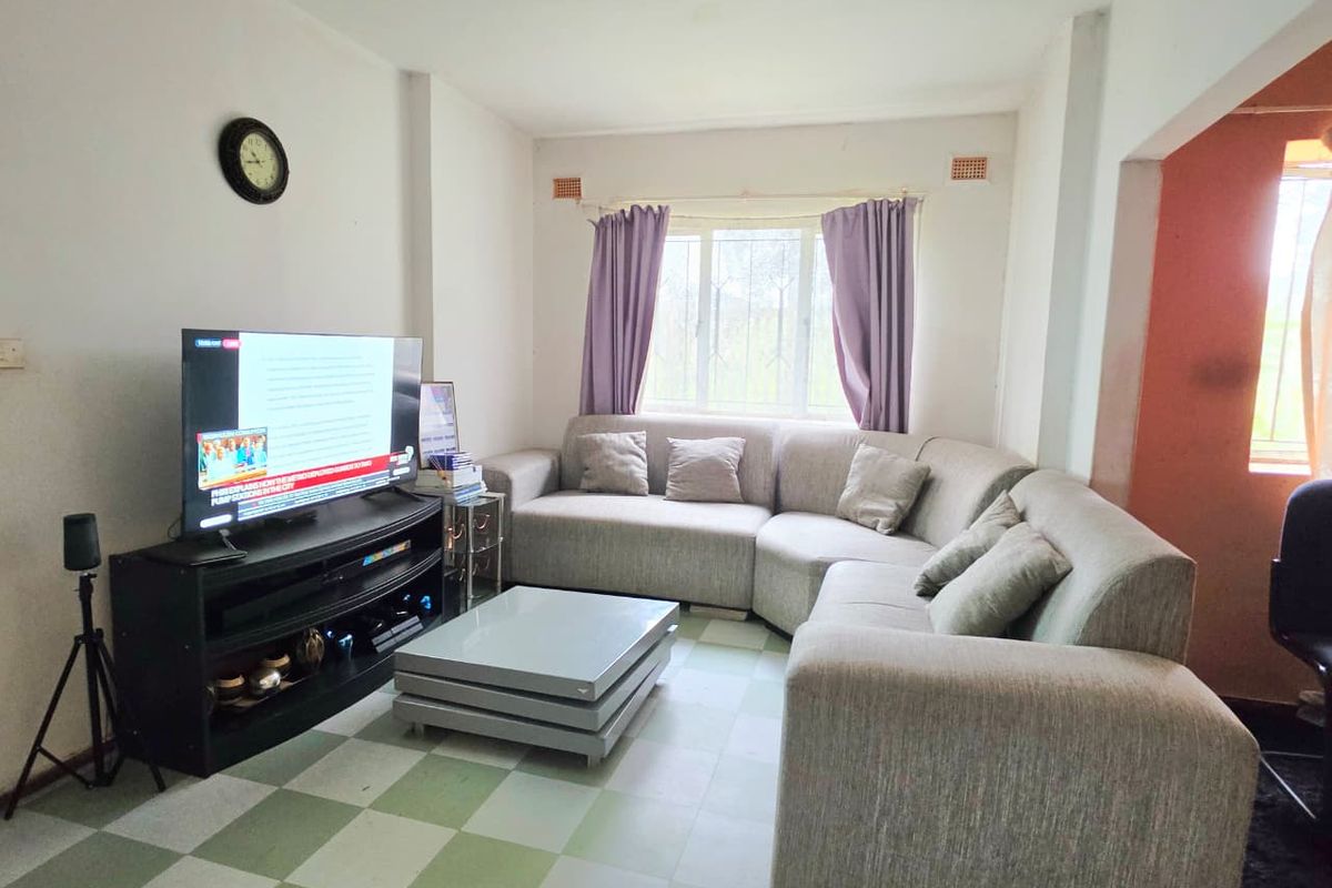 3 bedroom ground floor apartment - Photo 2