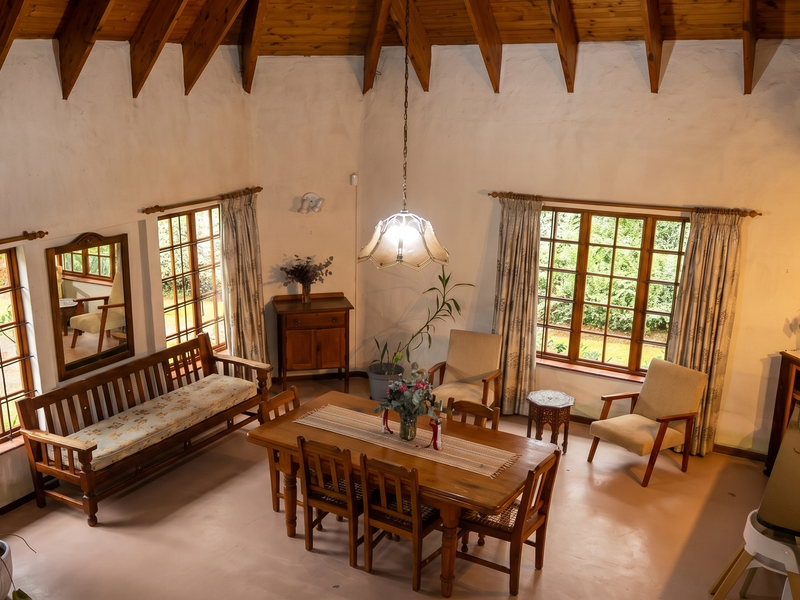 Country Charm Meets Convenience in Winterskloof - Photo 9