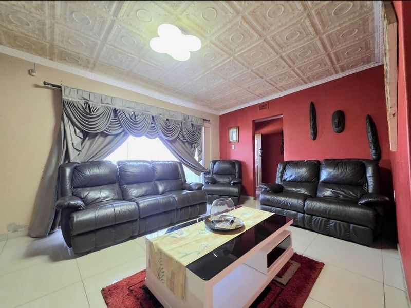 Charming Family Home with Scenic Views in Isipingo Hills!!! - Photo 8