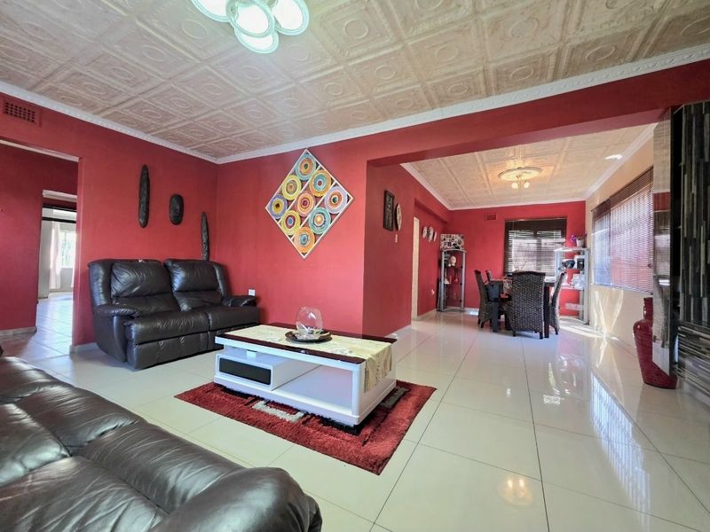 Charming Family Home with Scenic Views in Isipingo Hills!!! - Photo 9