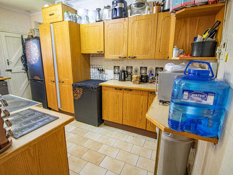 Spaciou3 Bedroom House - Photo 10