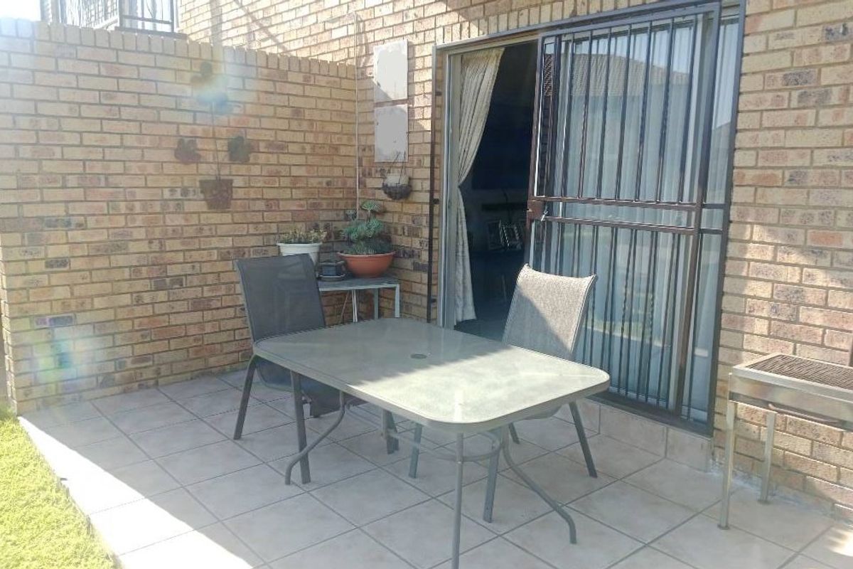 Charming 2-bedroom sectional title for sale in Ravensklip, Boksburg—your dream home awaits! - Photo 5