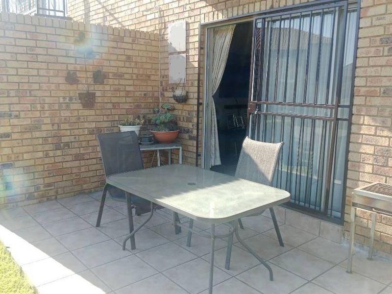 Charming 2-bedroom sectional title for sale in Ravensklip, Boksburg—your dream home awaits! - Photo 5