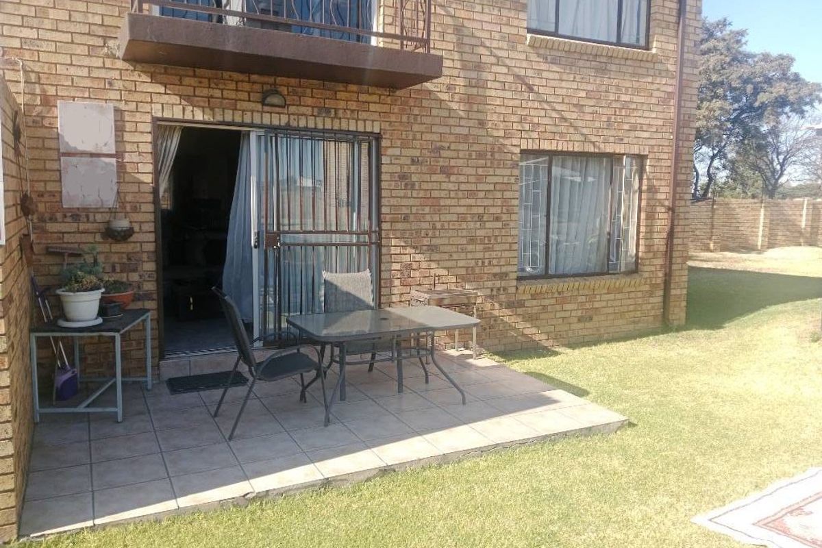 Charming 2-bedroom sectional title for sale in Ravensklip, Boksburg—your dream home awaits! - Photo 4