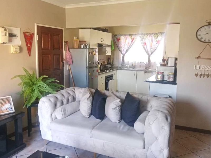Charming 2-bedroom sectional title for sale in Ravensklip, Boksburg—your dream home awaits! - Photo 10