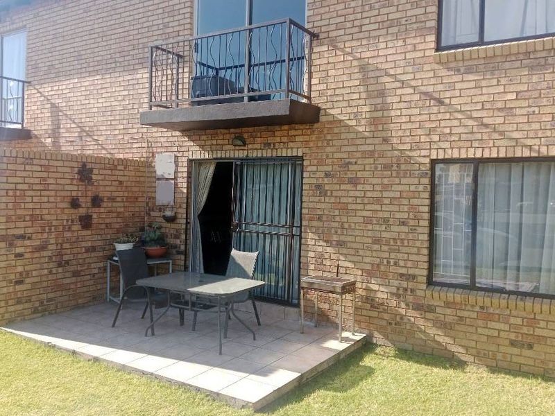 Charming 2-bedroom sectional title for sale in Ravensklip, Boksburg—your dream home awaits! - Photo 3