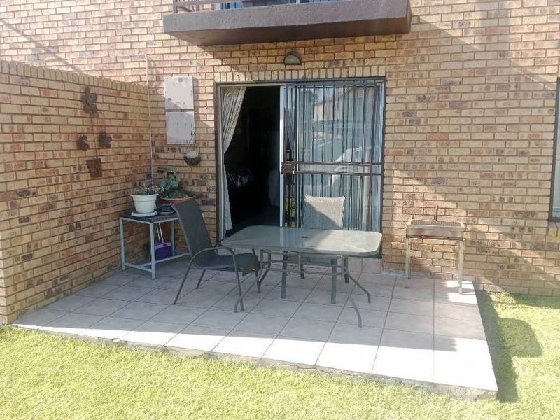 Charming 2-bedroom sectional title for sale in Ravensklip, Boksburg—your dream home awaits! - Photo 2