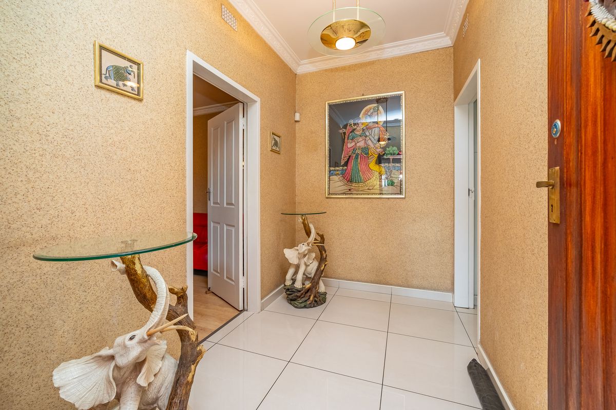 Space to Breathe, Room to Grow – A True Gresswold Family Home - Photo 3