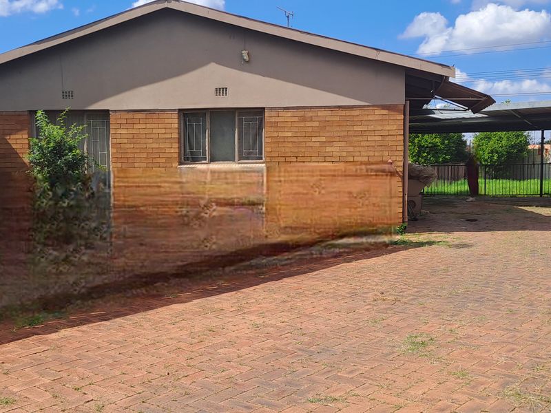 Step into homeownership with this great fixer-upper, offering loads of potential to make it your own - Photo 8