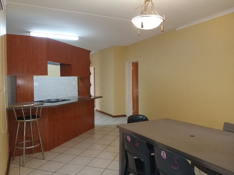 Charming House to Let in Safari Gardens - Photo 5