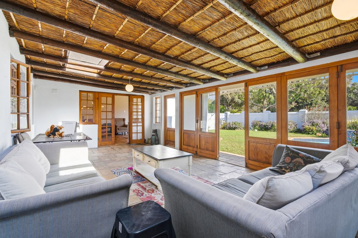 Charming Character Thatch Home on Corner Position - Photo 5