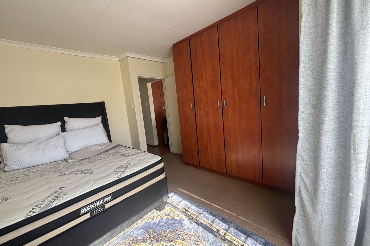 Take a look - Flat for Sale - Photo 5
