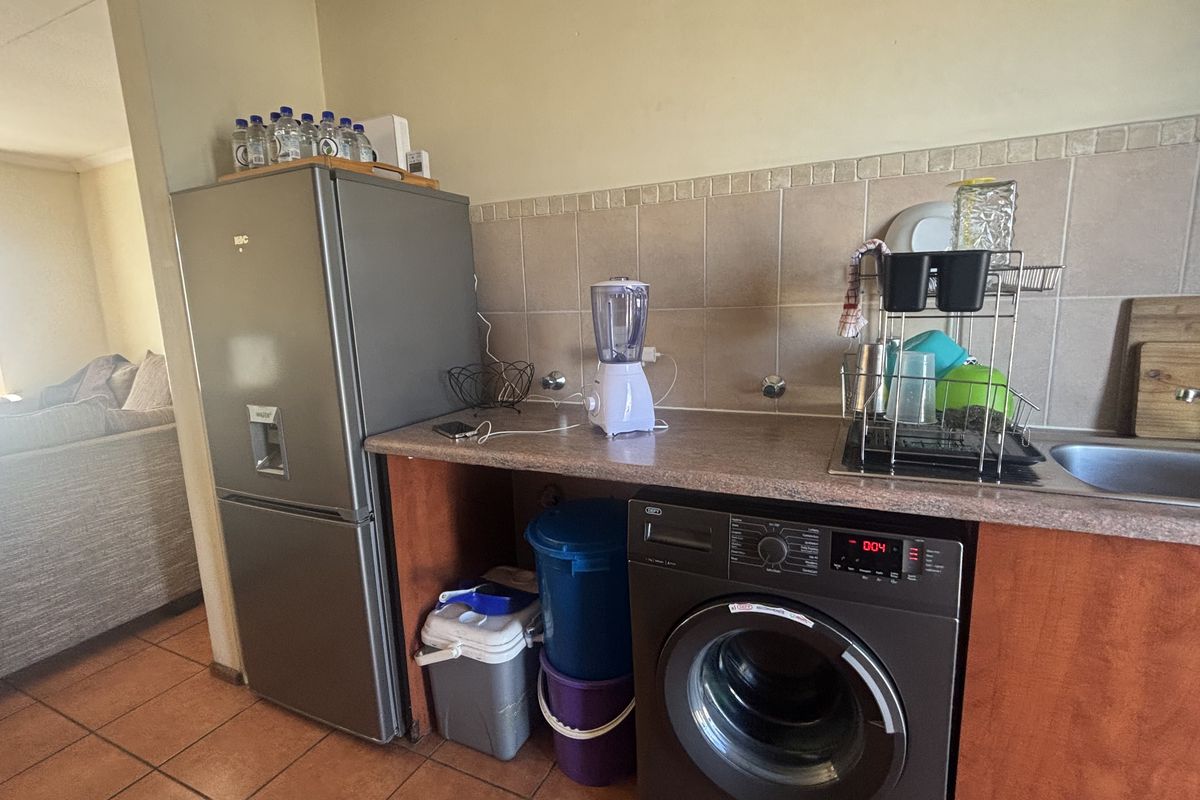 Take a look - Flat for Sale - Photo 2