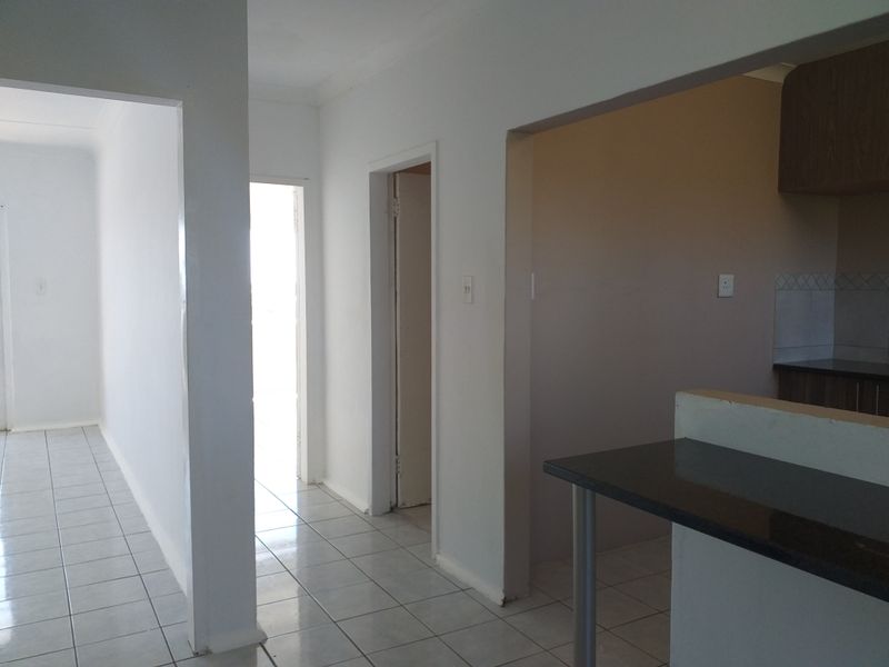 Affordable 2-Bedroom Living in the Heart of Southernwood - Photo 2