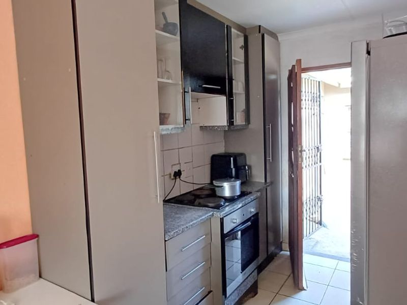 Income-Generating Property in Haven Hills - Photo 9