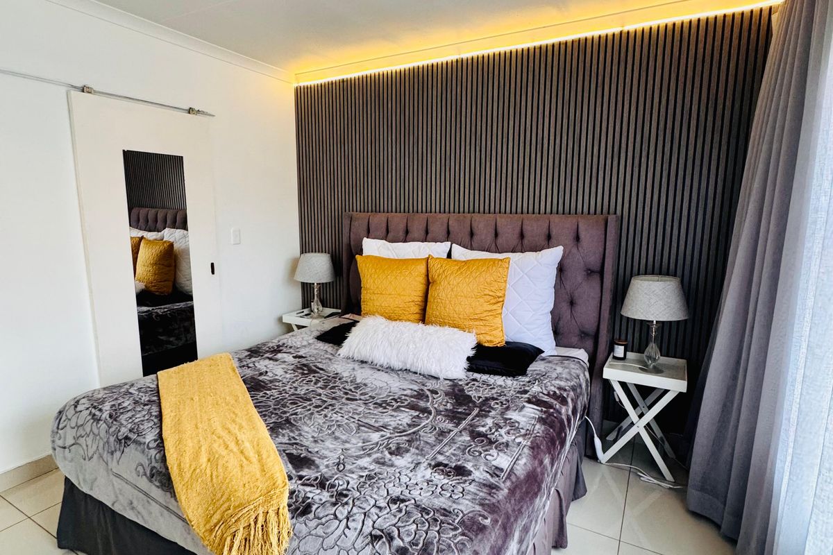 Stunning 3-bedroom secure townhouse - Photo 5