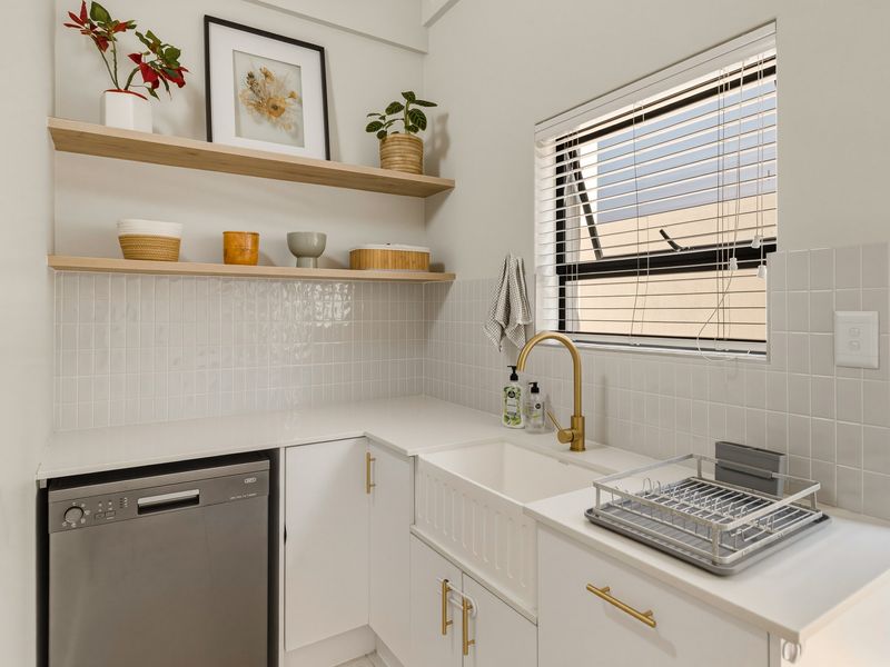 Luxury. Light. Location. A beautifully curated 3-bedroom home in Aan de Wijnlanden - Photo 6