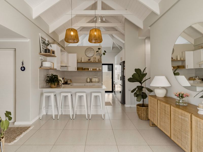 Luxury. Light. Location. A beautifully curated 3-bedroom home in Aan de Wijnlanden - Photo 5