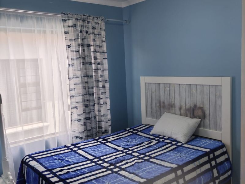Stunning 3-bedroom secure townhouse - Photo 4