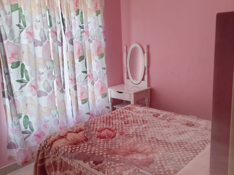 Stunning 3-bedroom secure townhouse - Photo 6