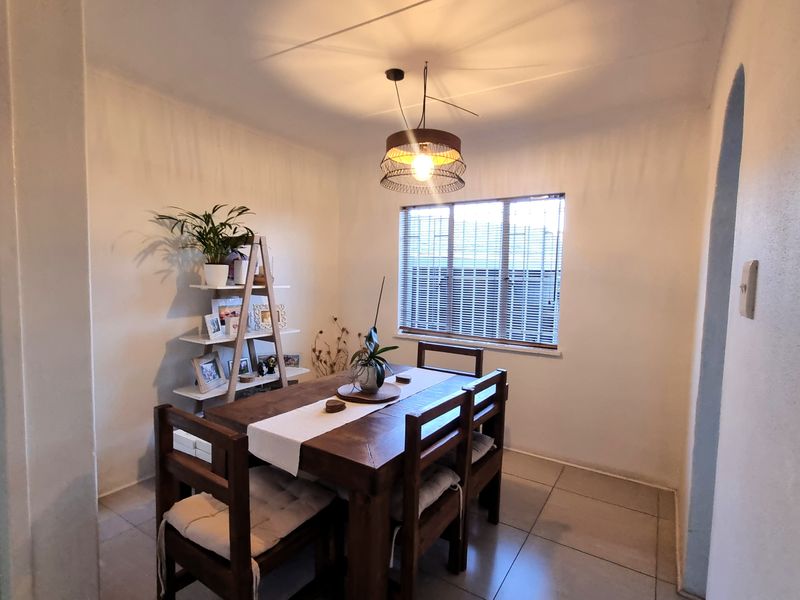 3 Bed, 2 Bath Family Home- Mimosa Park - Photo 10