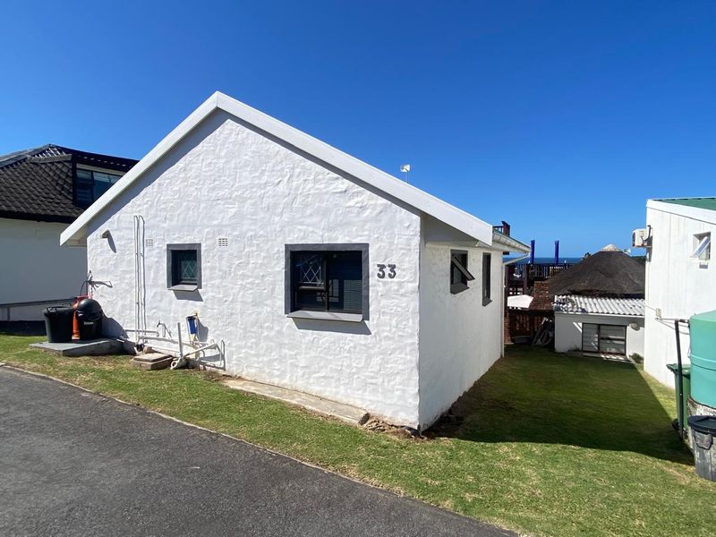 Secure Coastal Living – 3 Bedroom Home in Gated Estate - Photo 2