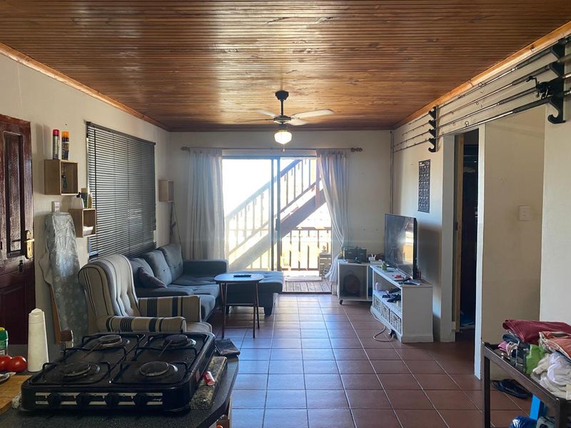 Secure Coastal Living – 3 Bedroom Home in Gated Estate - Photo 9