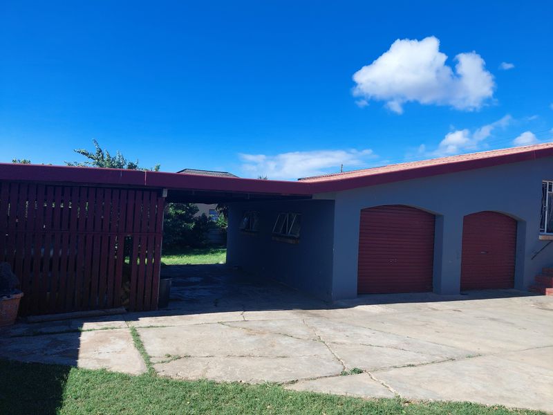 Family Home for Sale in Windsor Park, Despatch - Photo 4