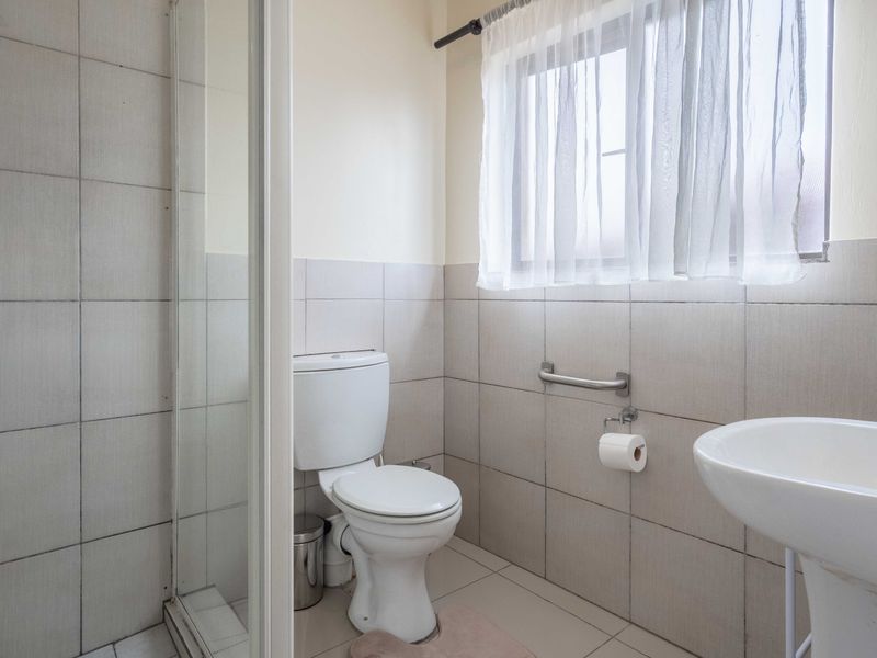 2 Bedroom Townhouse in gated community. - Photo 8