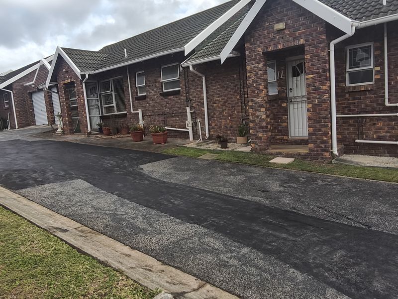 Cozy 2-bedroom Retirement Unit To Let in serene More Grove, Gqeberha—perfect for relaxed living! - Photo 2