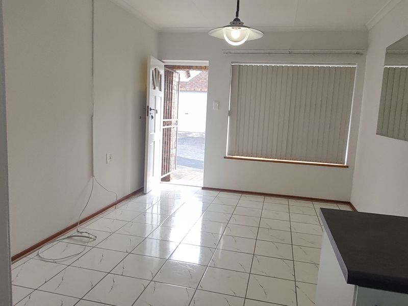 Cozy 2-bedroom Retirement Unit To Let in serene More Grove, Gqeberha—perfect for relaxed living! - Photo 7