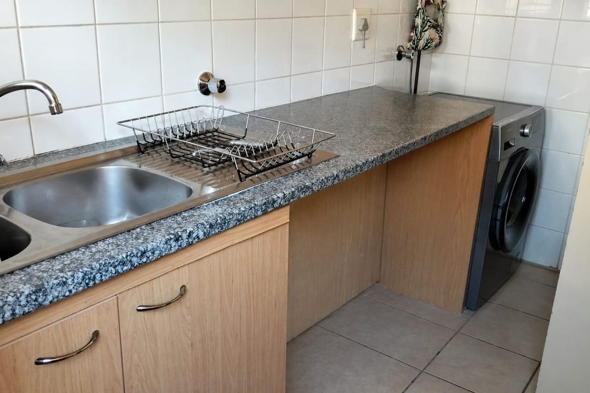 Stunning four bedroom home in Cashan. - Photo 4