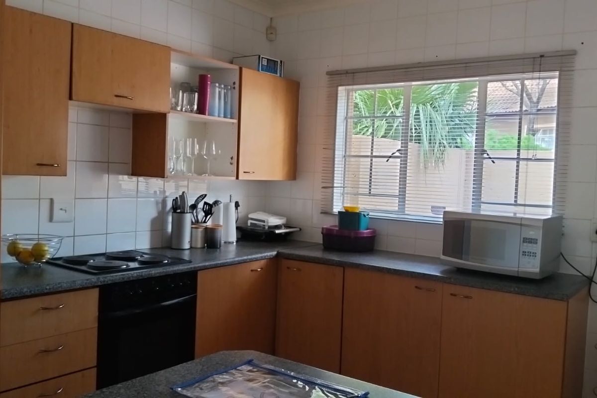Stunning four bedroom home in Cashan. - Photo 3