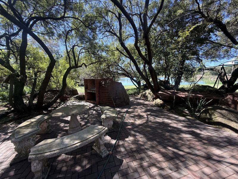 Limited vacant stand available in Leeuwfontein Estate - Photo 8