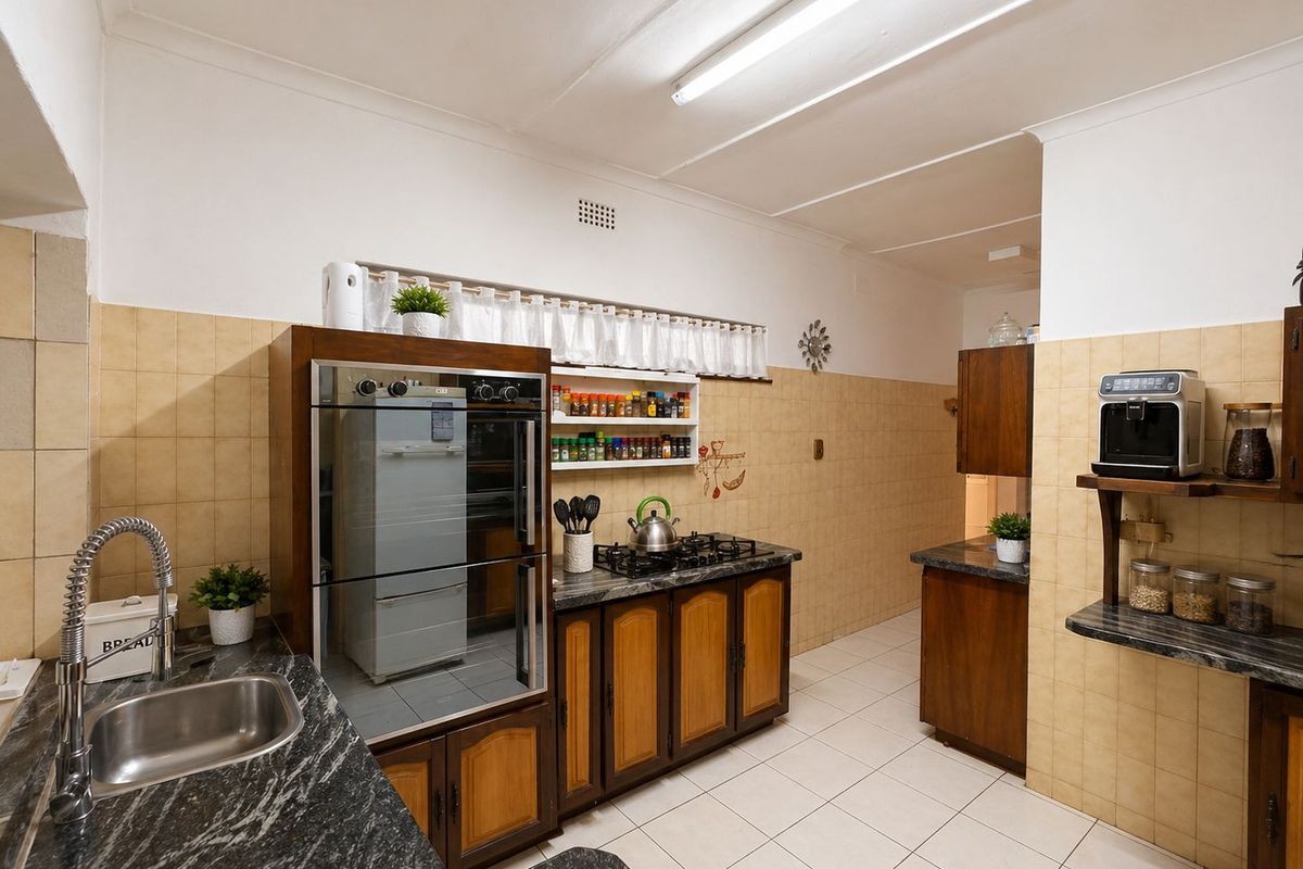 Spacious Family Home with Great Potential - Photo 4