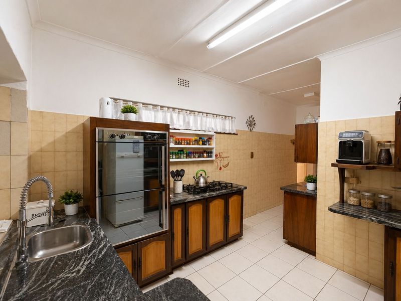 Spacious Family Home with Great Potential - Photo 4