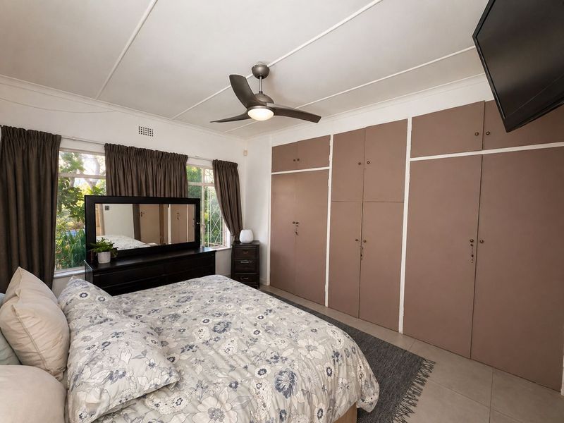 Spacious Family Home with Great Potential - Photo 9
