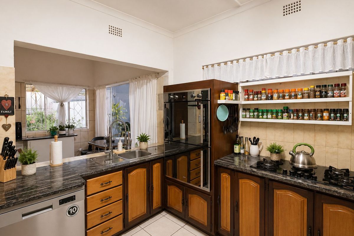 Spacious Family Home with Great Potential - Photo 3