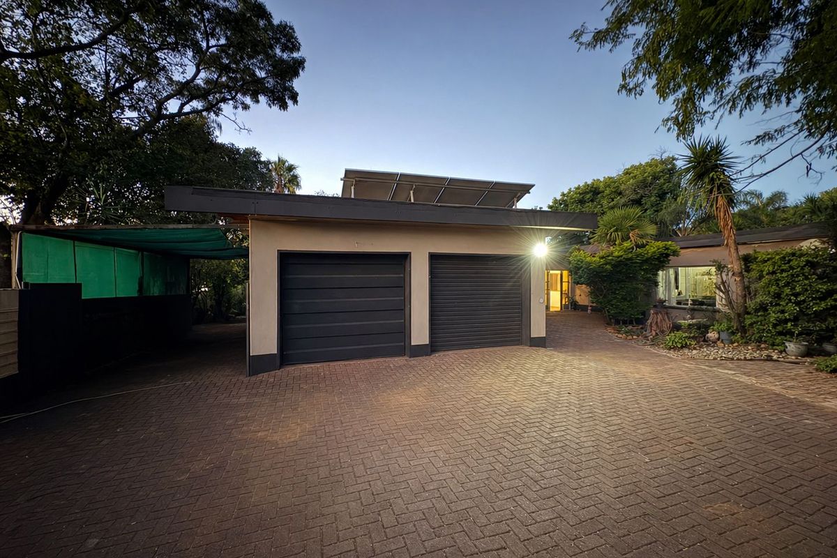 Spacious Family Home with Great Potential - Photo 2