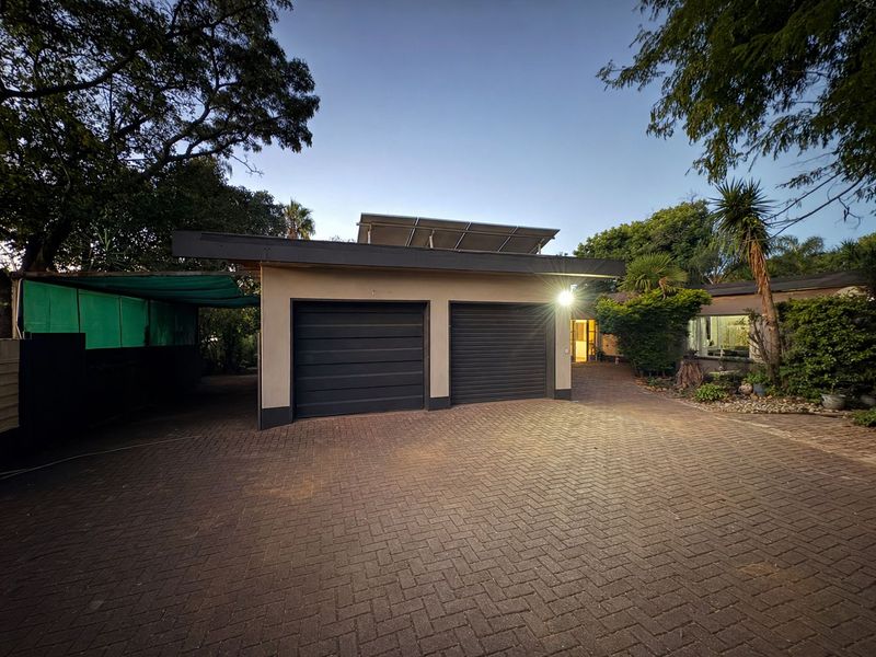 Spacious Family Home with Great Potential - Photo 2