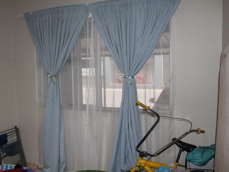 Secure & Seren Modern Ground Floor Living in Towerby, Johannesburg South - Photo 4