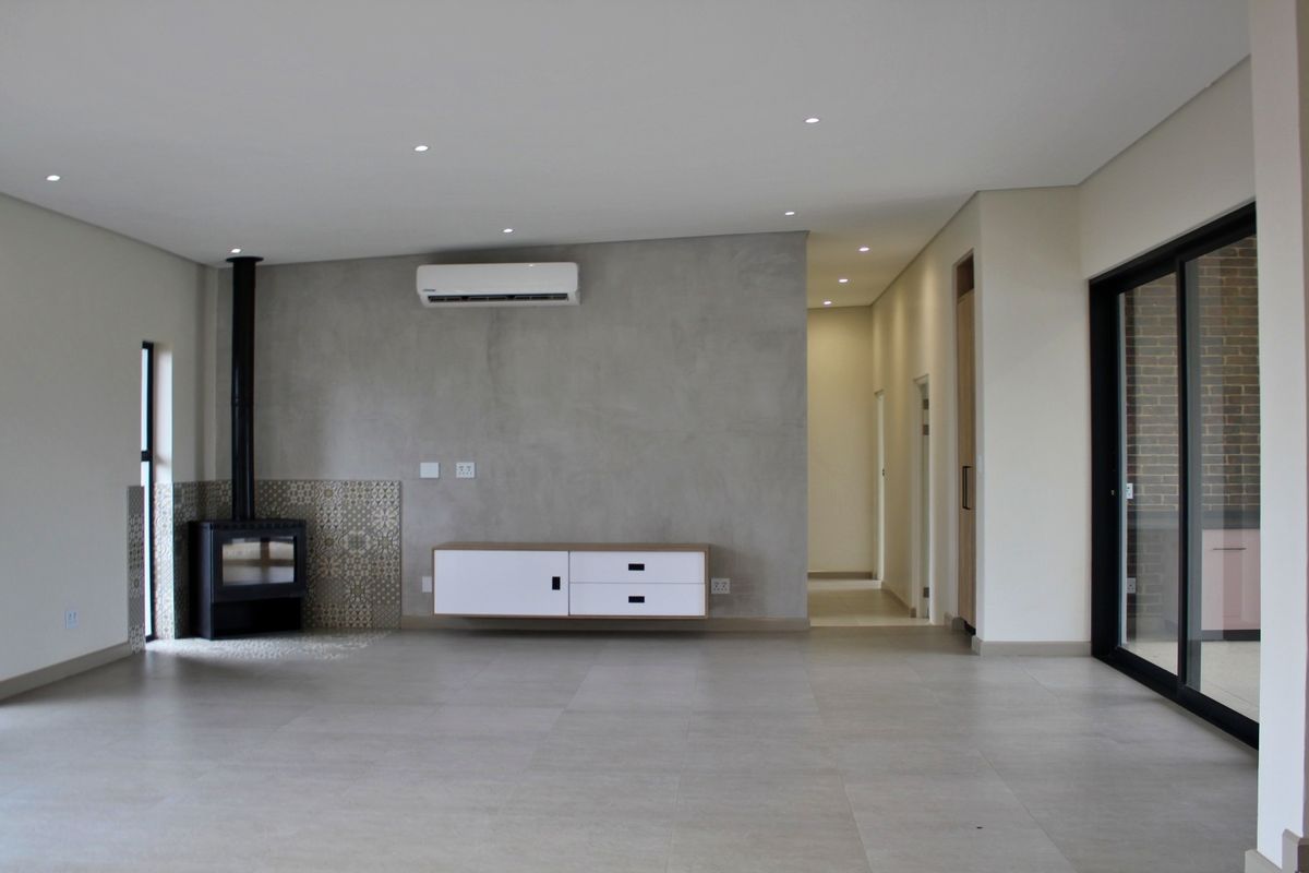 Space to Breathe, Room to Be - Photo 2