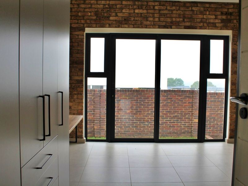 Space to Breathe, Room to Be - Photo 10