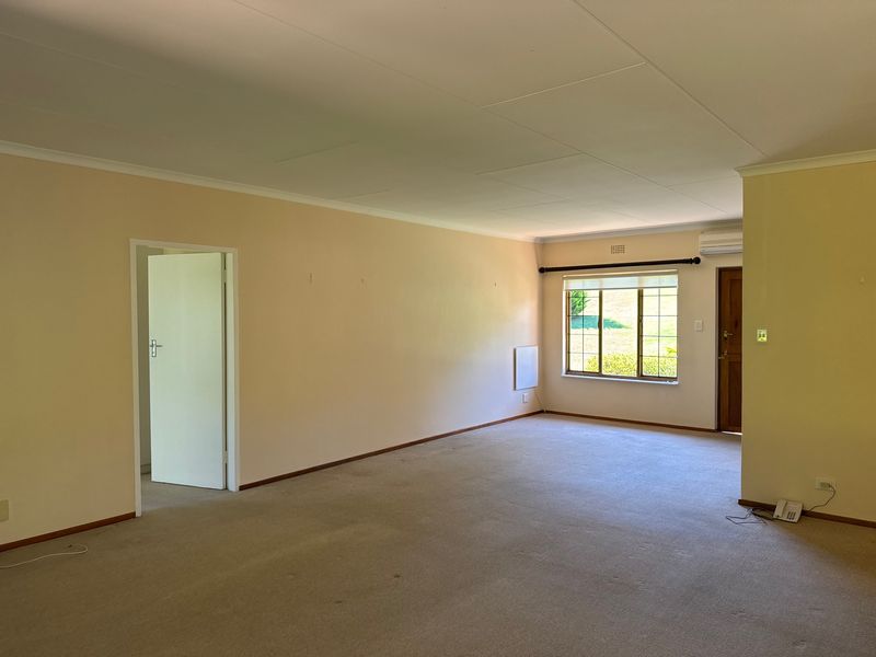 Charming 2-Bedroom Freestanding Unit Available to Rent in Amber Valley Retirement Estate - Photo 4